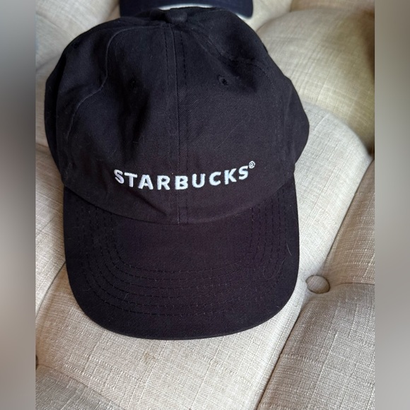 Bundle of Five Men’s Baseball Hat's - Picture 9 of 15